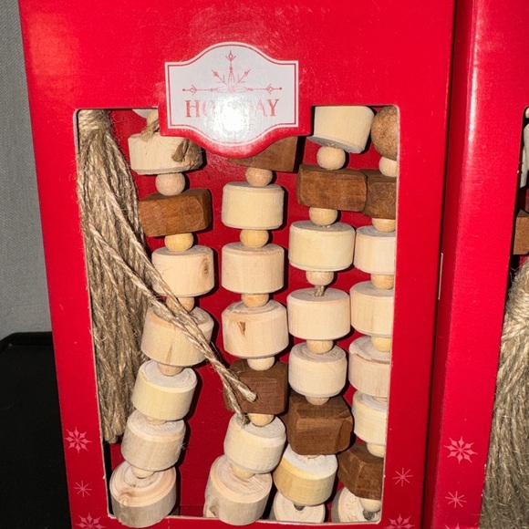 Christmas tree beaded garland NWT - Picture 3 of 3